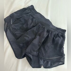Lululemon size 4 hotty hot shorts